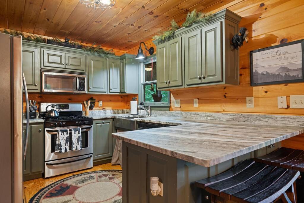 Lakeside Retreat Hot Tub Fishing Hiking Ellijay Exterior foto